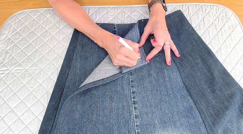 Placing the button inside the fabric