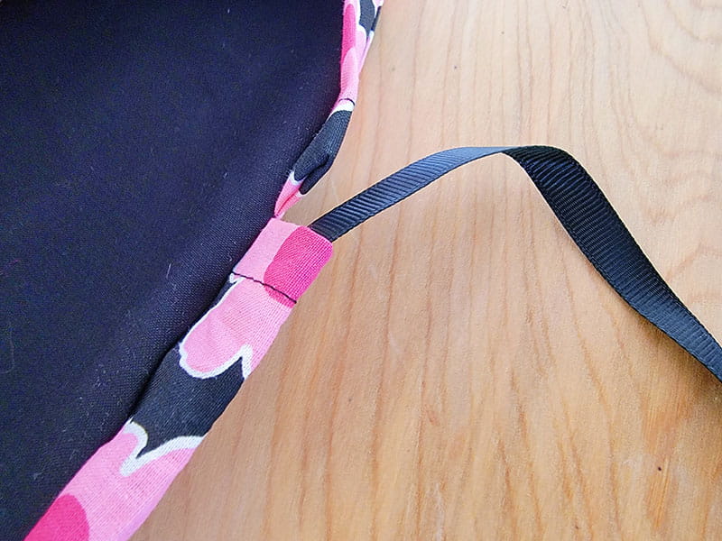 Putting together the string fabric