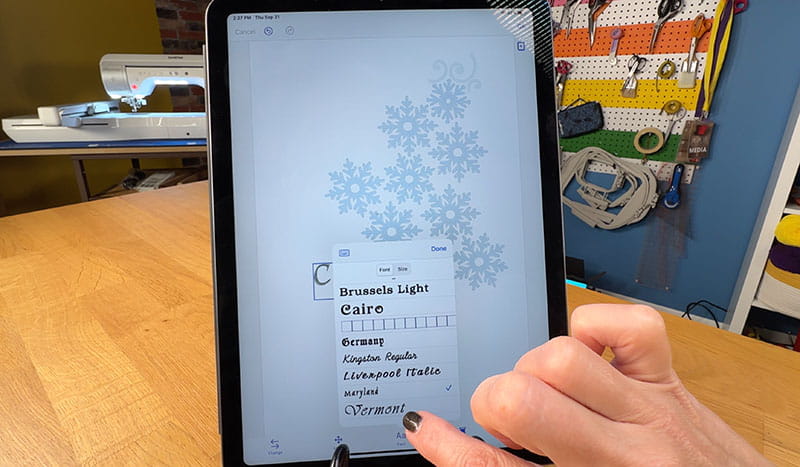 Choosing fonts in Artspira app