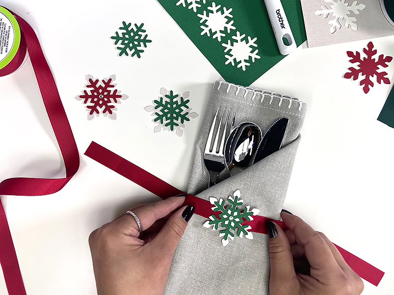 ribbon around napkin