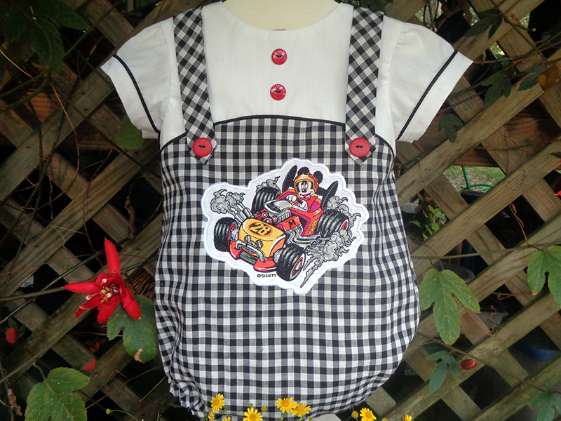 Image 1A Mickey bubble straightened_Minnie and Mickey