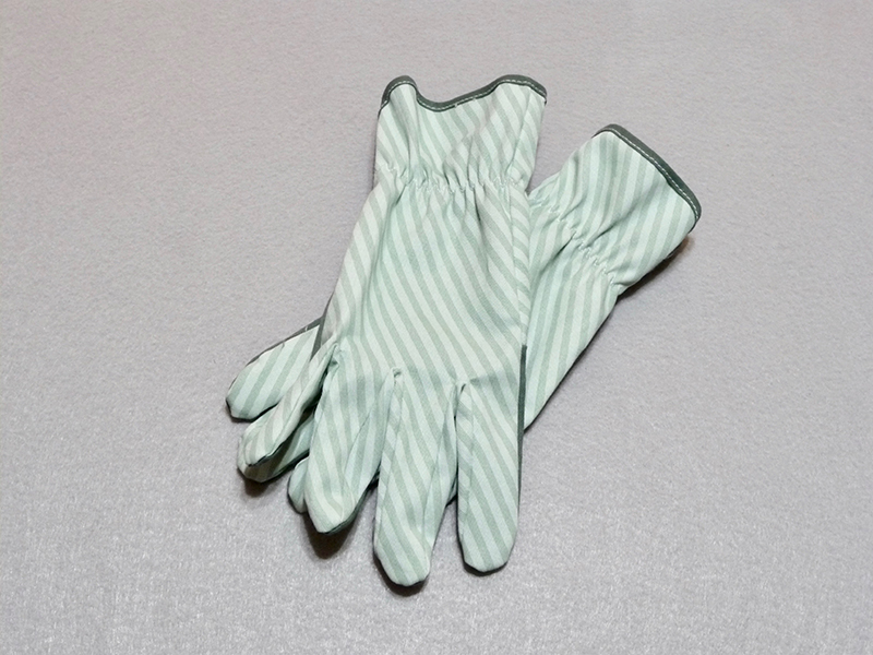Embroidered Garden Gloves