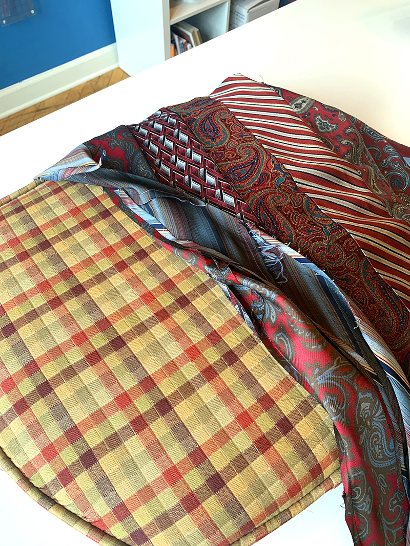Cover seat with cover