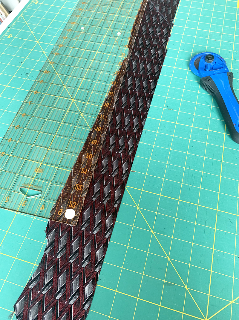 Cut tie