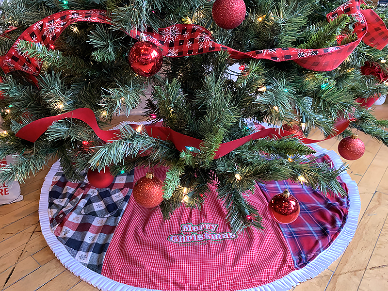 finished tree skirt