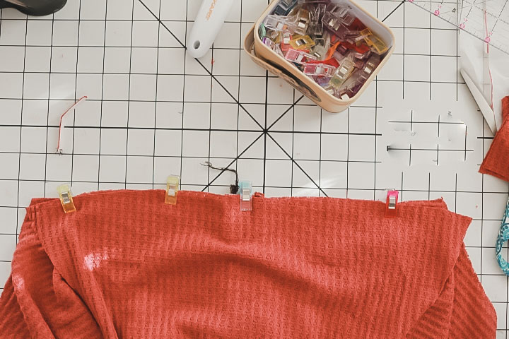 attach sleeves to shirt
