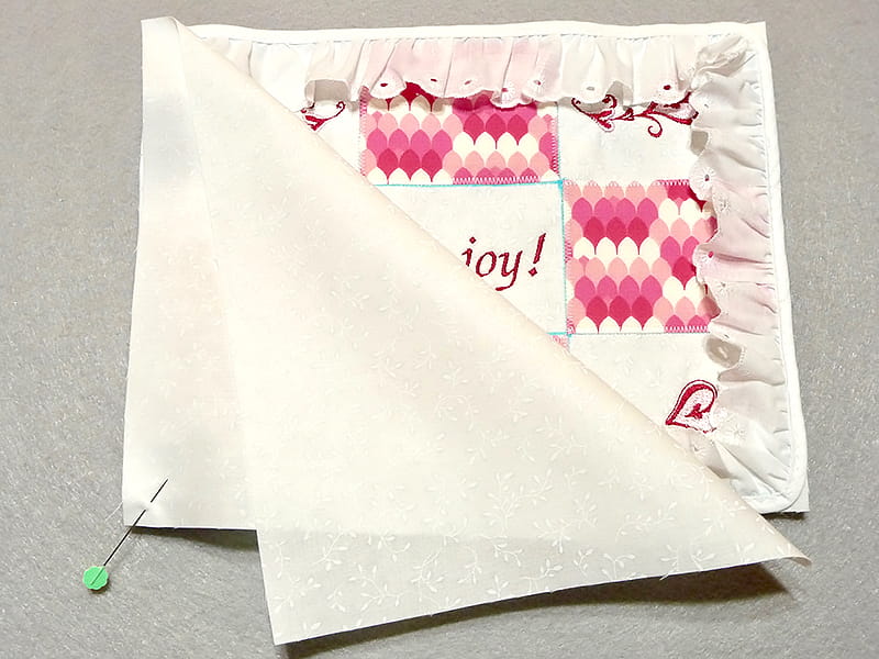pin back of mat