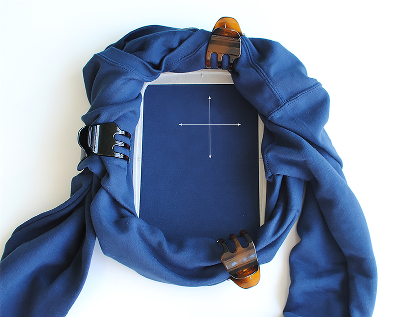 Clipped sweatshirt in hoop